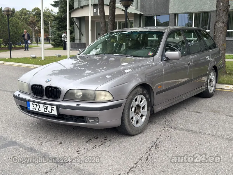 BMW 528 - 1