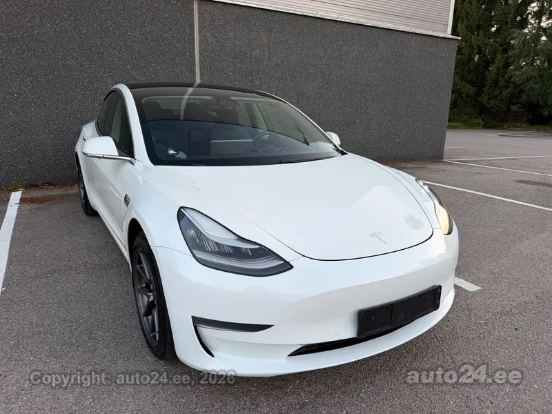 Tesla Tesla Model 3