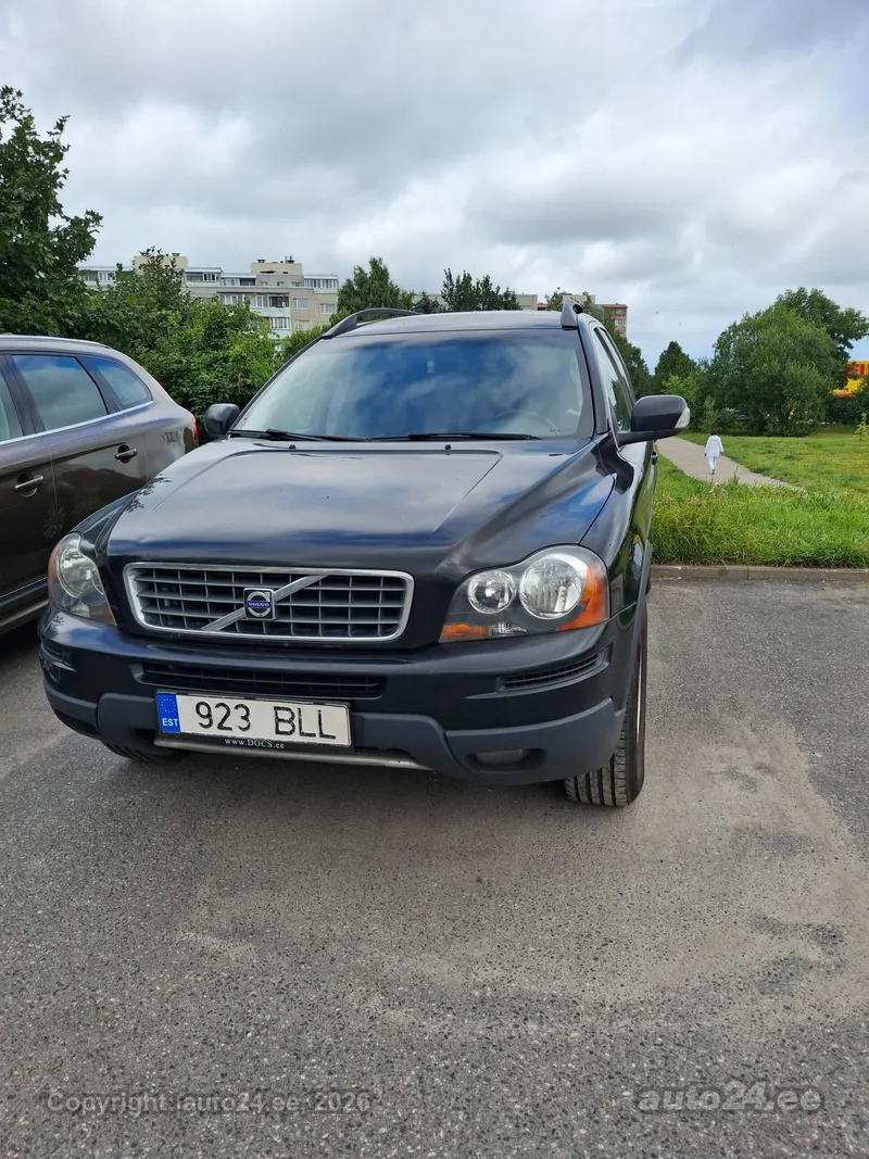 Volvo XC90 - 1
