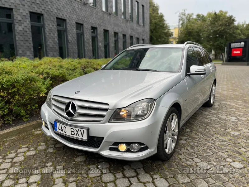 Mercedes-Benz C 220 - 1
