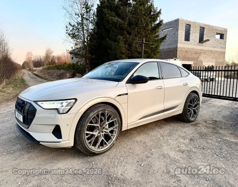 Audi e-tron - 1