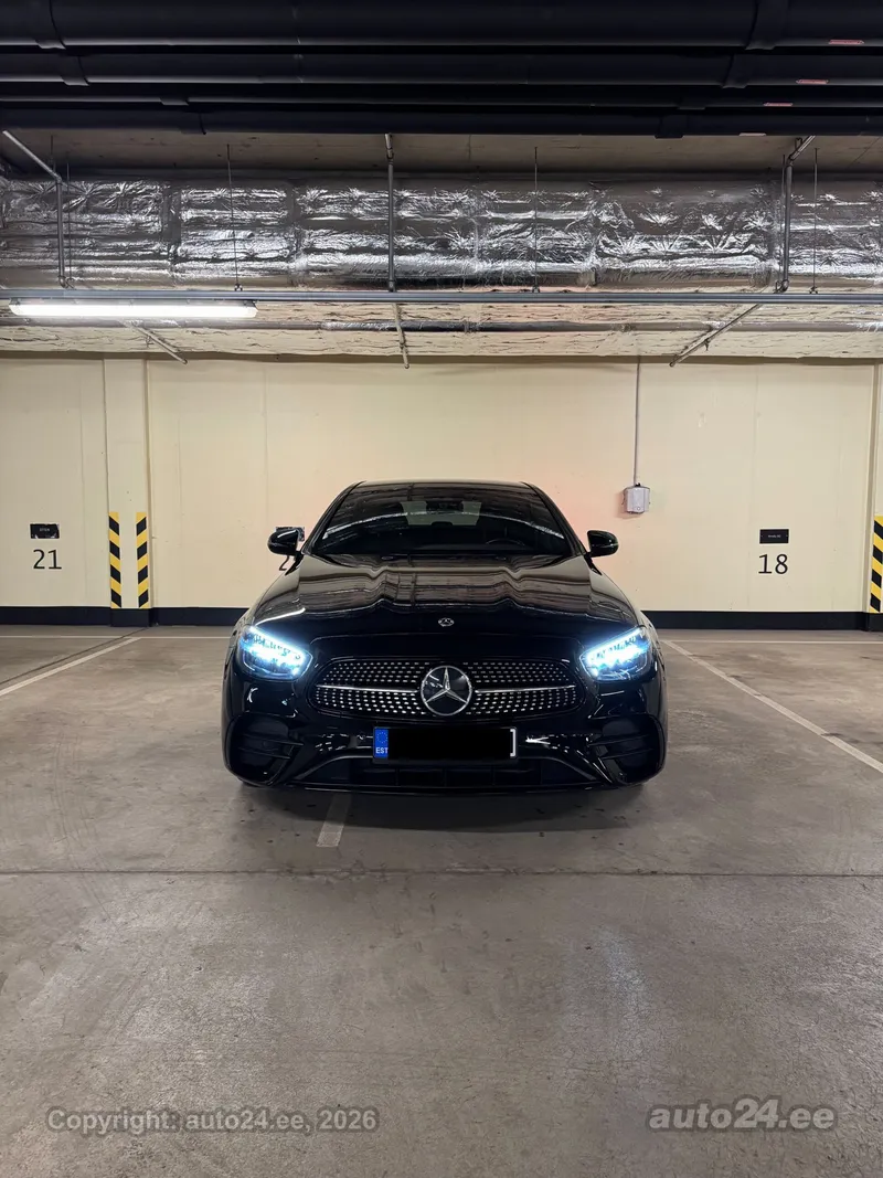 Mercedes-Benz E 300 - 1