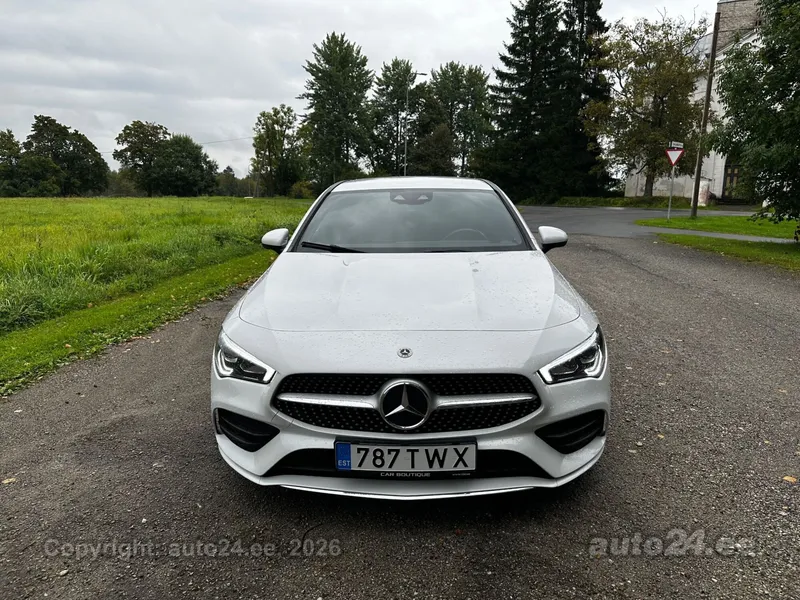Mercedes-Benz Mercedes-Benz CLA 200
