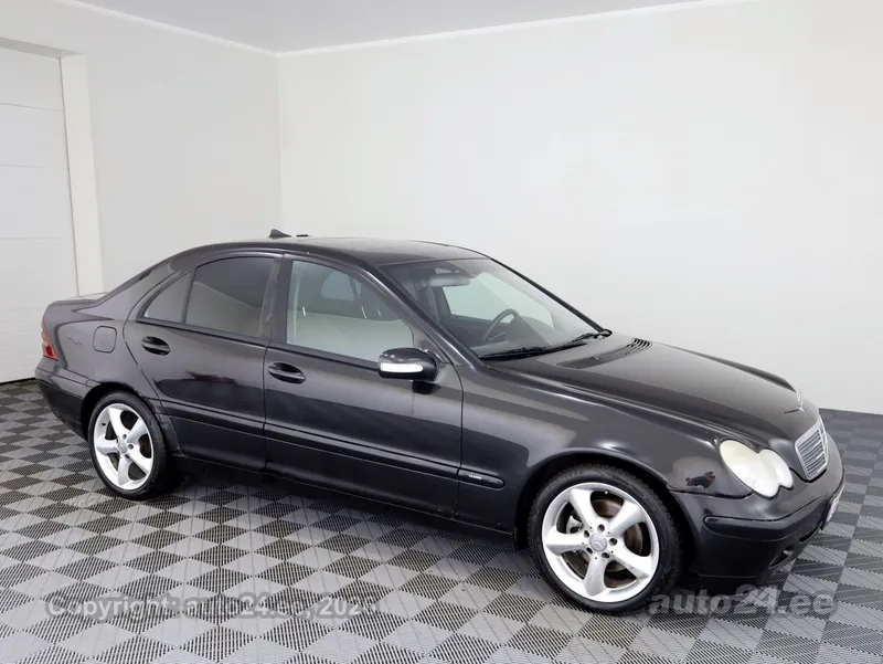 Mercedes-Benz C 220 - 1