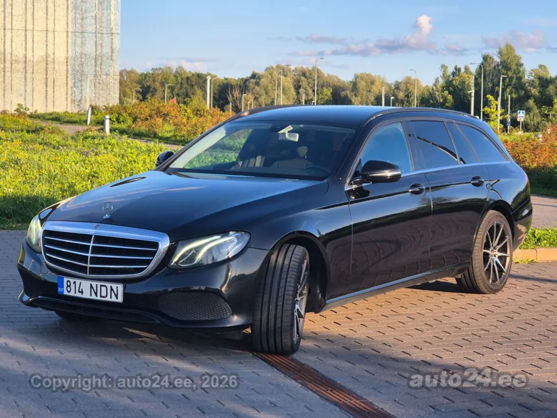 Mercedes-Benz E 220 - 1