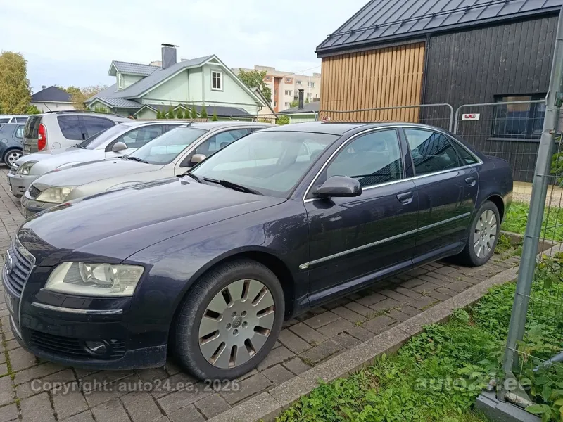 Audi A8 - 1