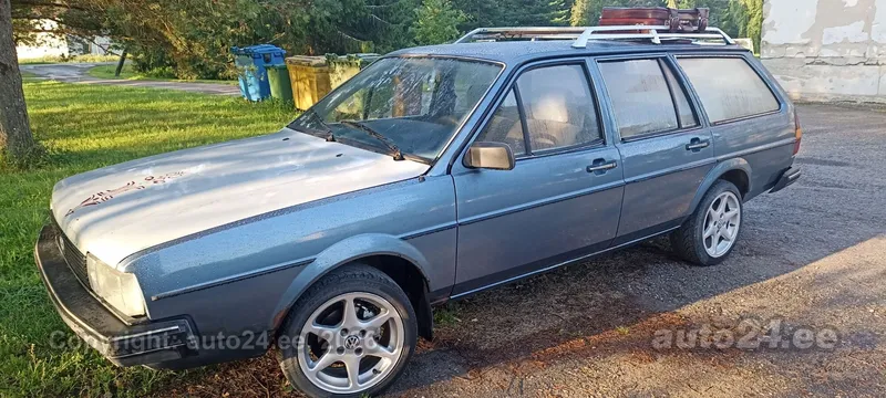 Volkswagen Passat - 1