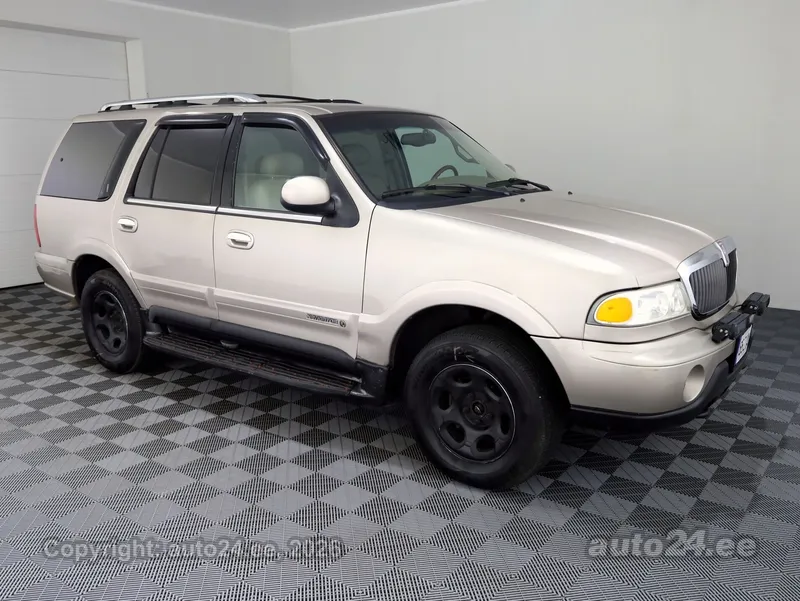 Lincoln Navigator - 1