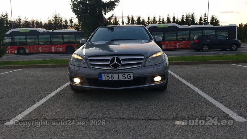 Mercedes-Benz Mercedes-Benz C 320