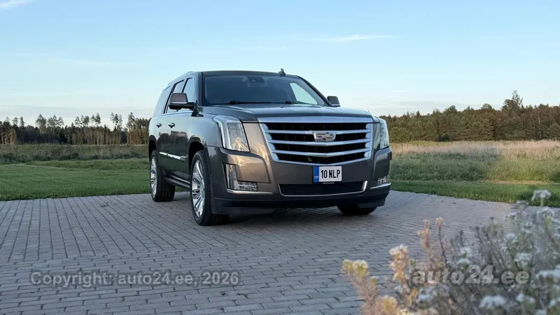Cadillac Escalade - 1