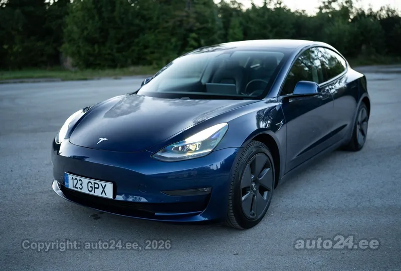 Tesla Tesla Model 3