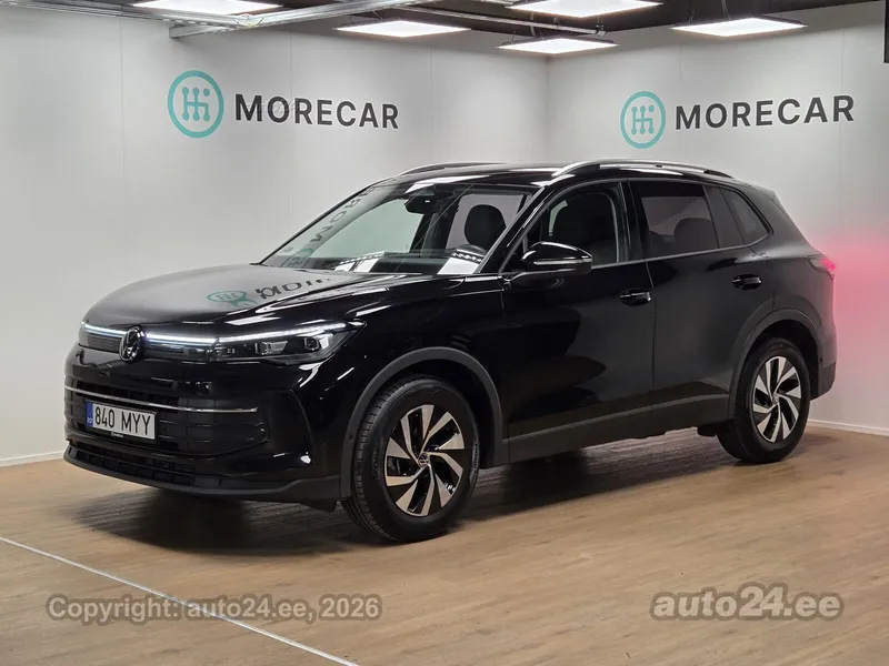 Volkswagen Tiguan - 1