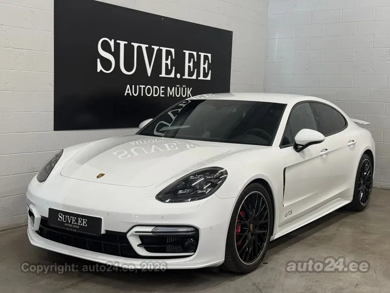 Porsche Panamera - 1