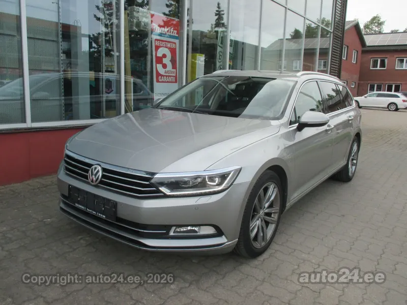 Volkswagen Passat - 1
