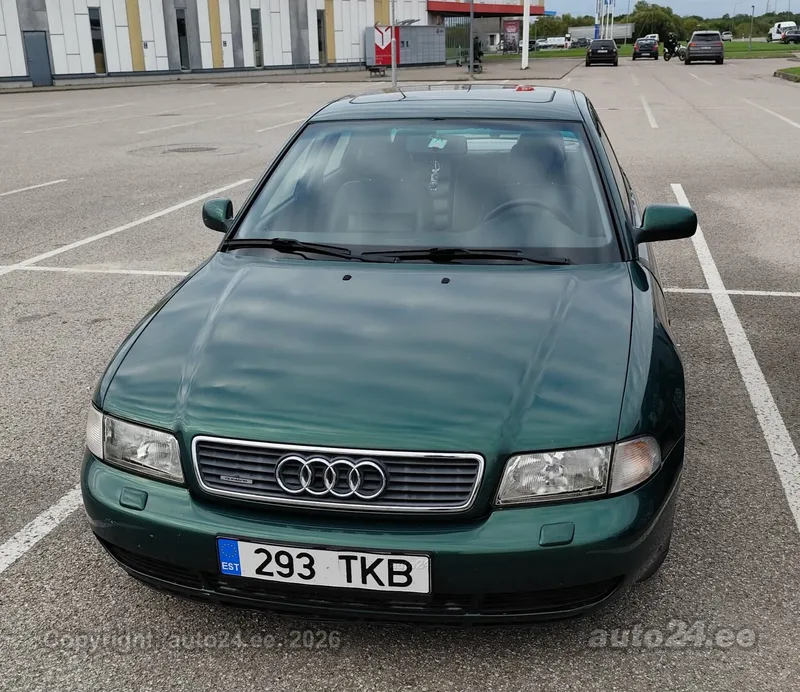 Audi A4 - 1
