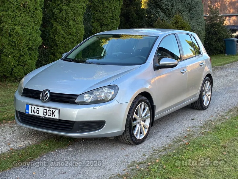 Volkswagen Golf - 1