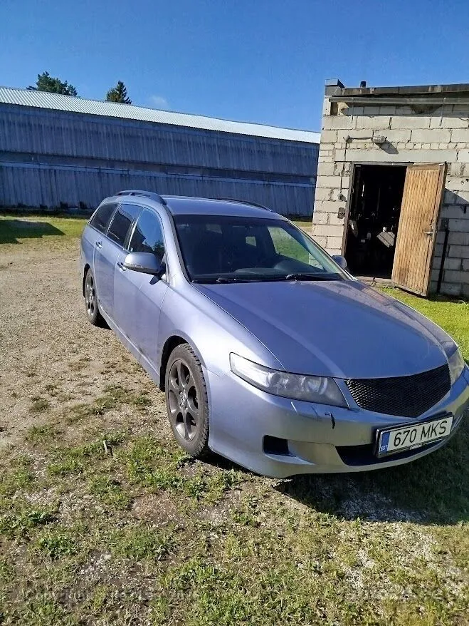Honda Accord - 1