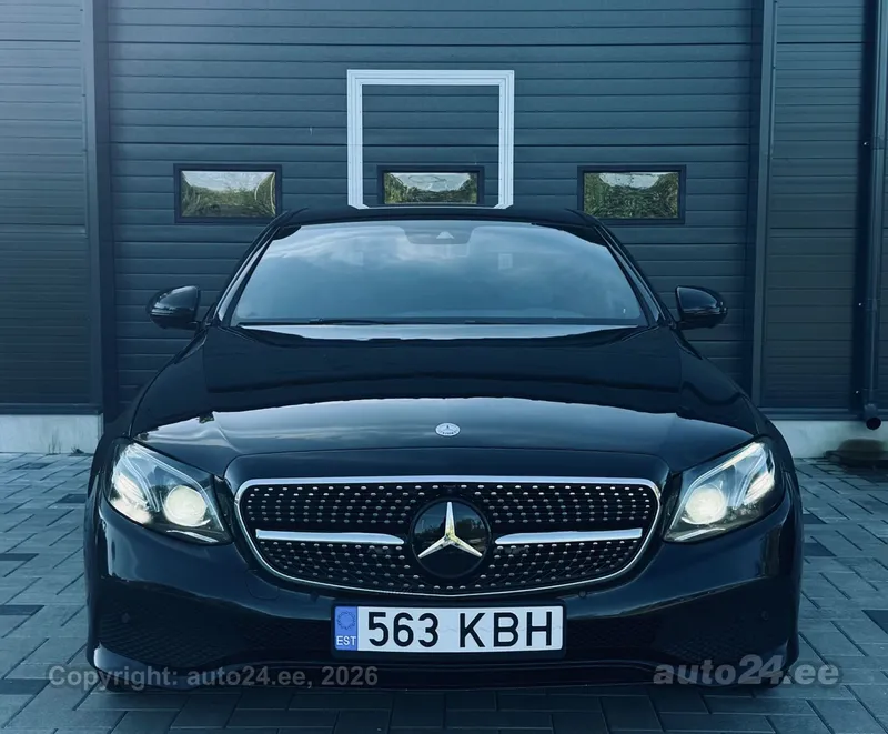 Mercedes-Benz Mercedes-Benz E 220