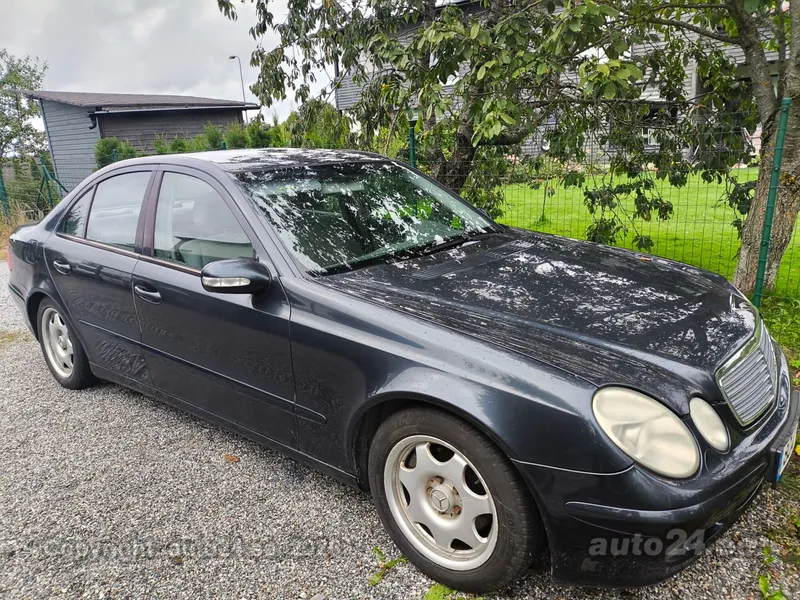 Mercedes-Benz E 200 - 1