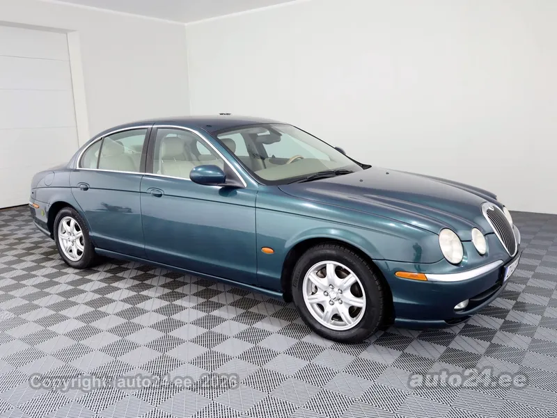 Jaguar S-Type - 1