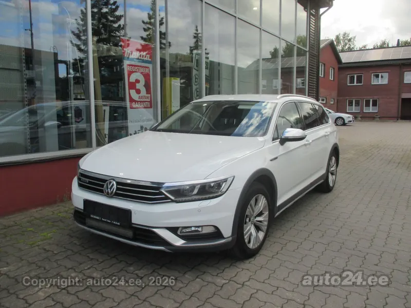 Volkswagen Passat - 1