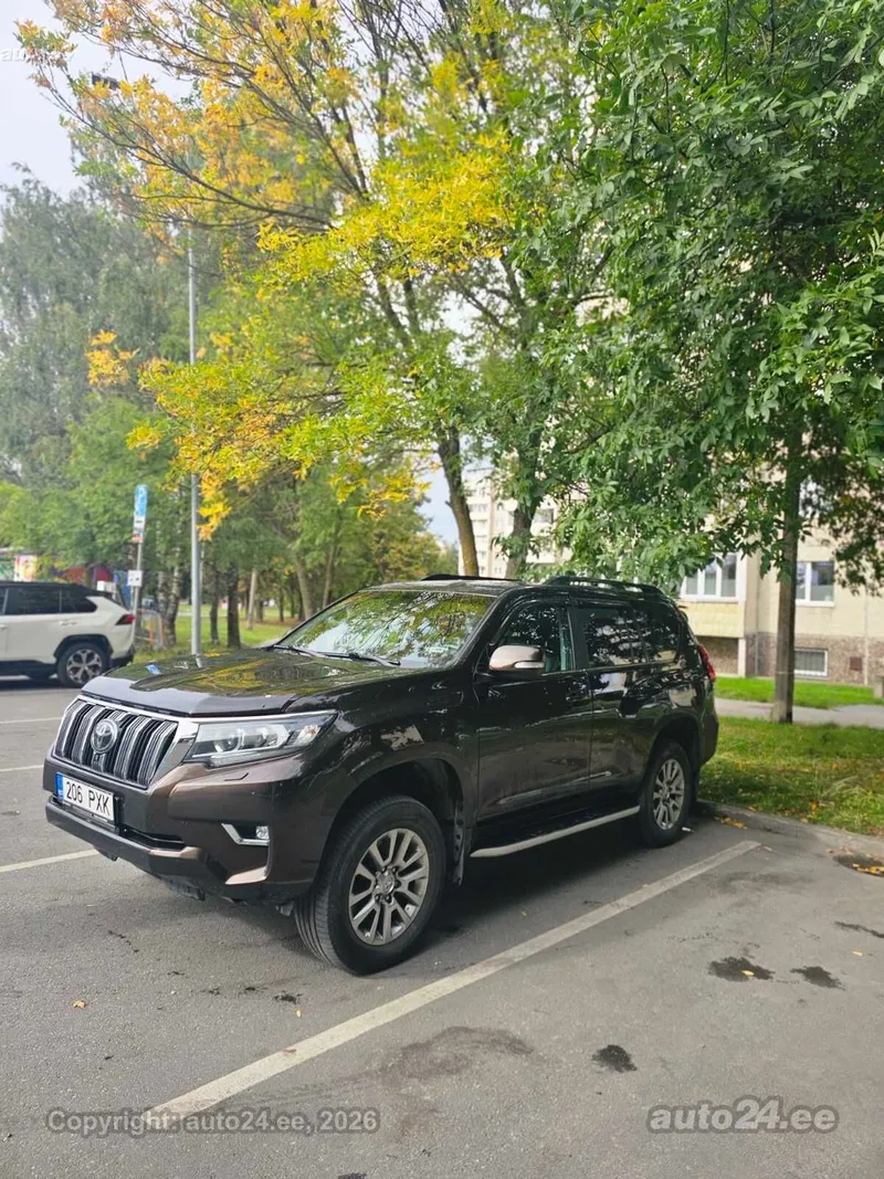 Toyota Land Cruiser - 1