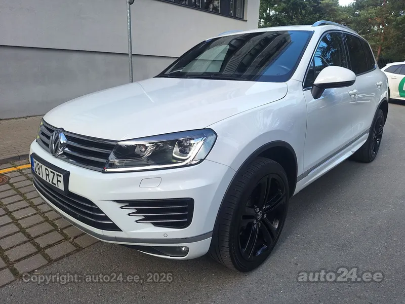 Volkswagen Touareg - 1
