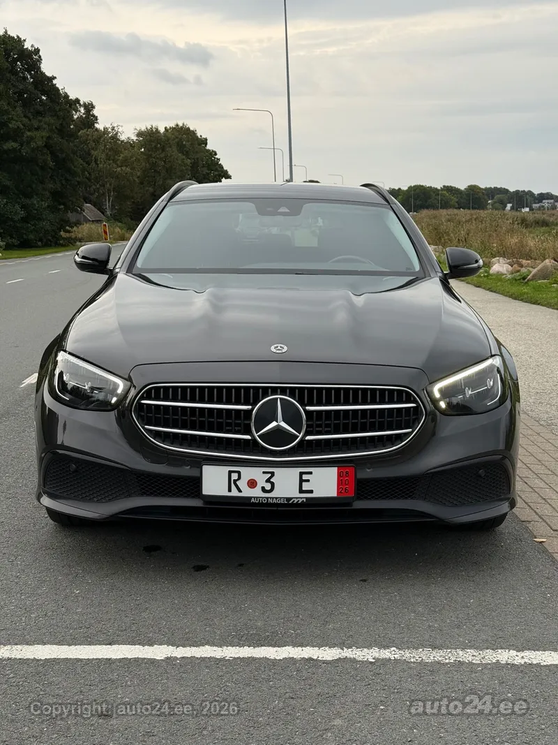 Mercedes-Benz Mercedes-Benz 220