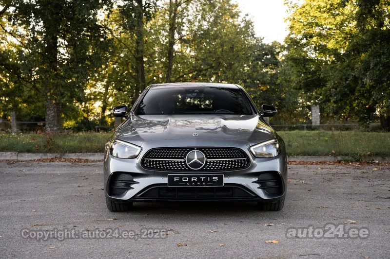 Mercedes-Benz Mercedes-Benz E 300