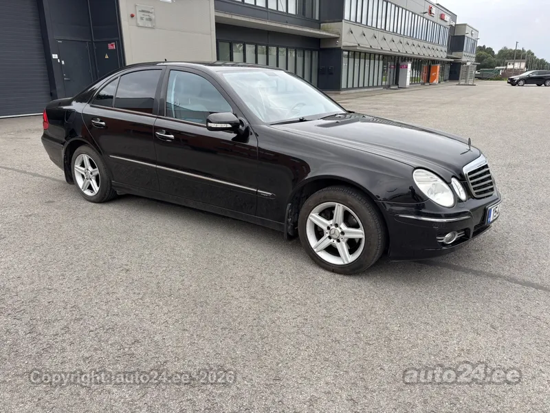 Mercedes-Benz Mercedes-Benz E 200