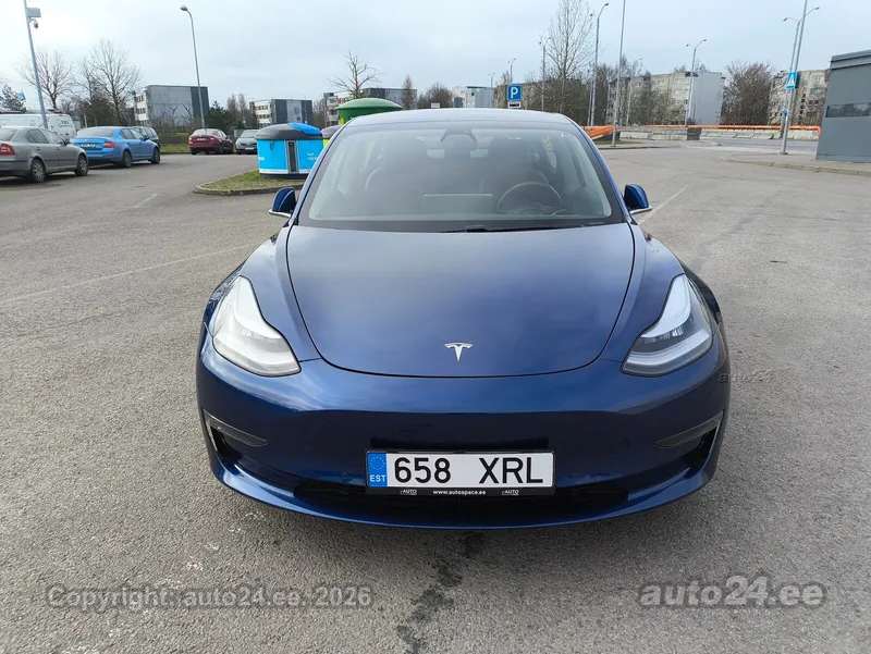 Tesla Tesla Model 3