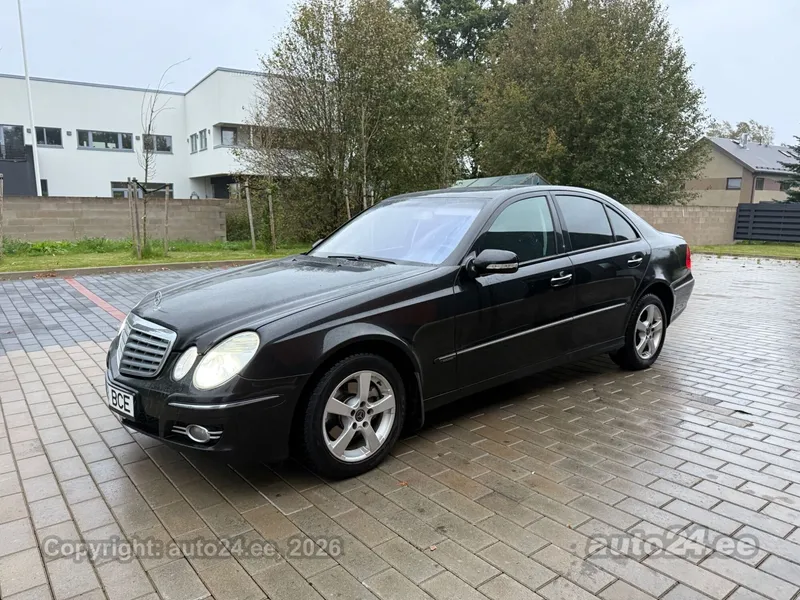 Mercedes-Benz Mercedes-Benz E 220