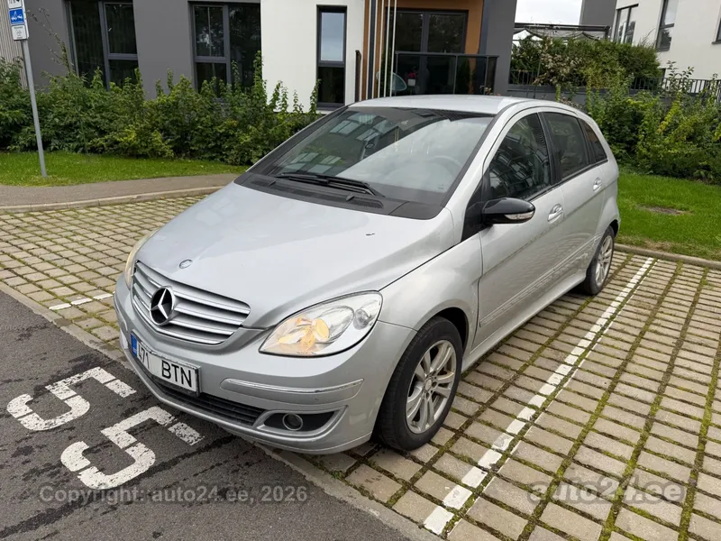 Mercedes-Benz Mercedes-Benz B 180