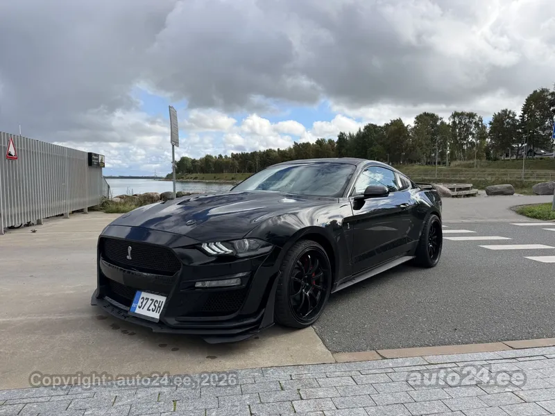 Ford Mustang - 1