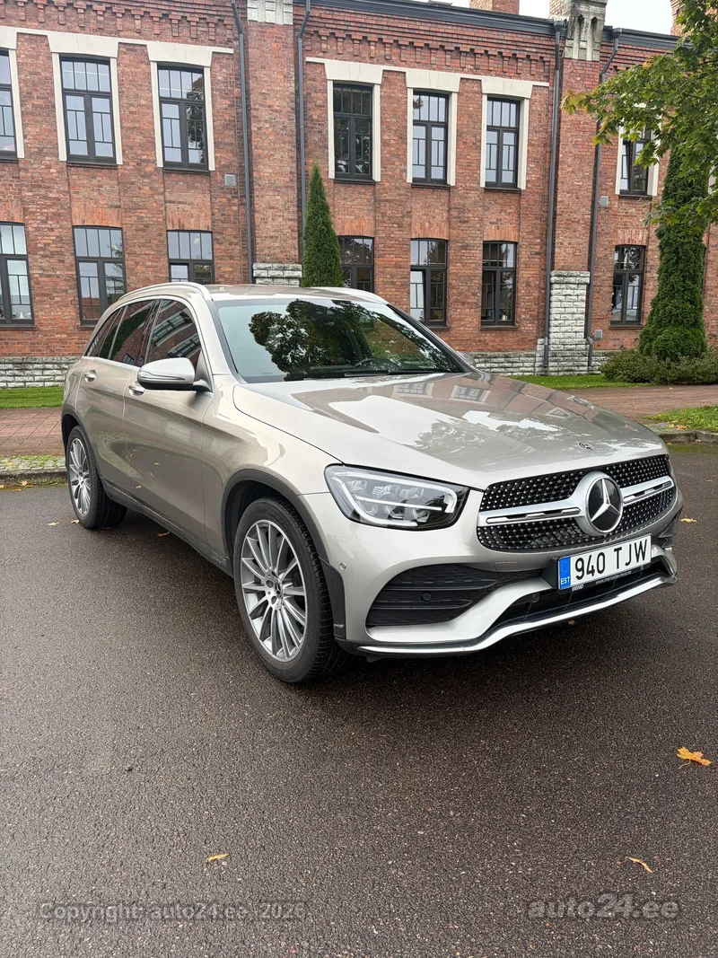 Mercedes-Benz GLC 300 - 1