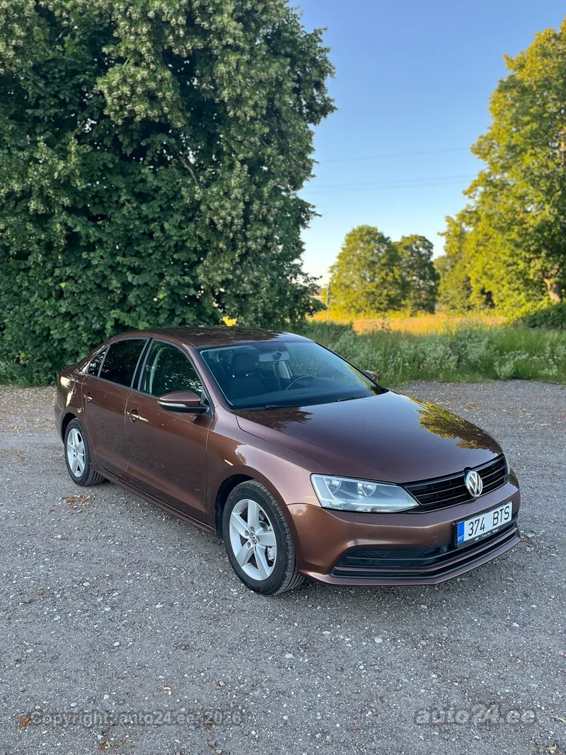 Volkswagen Jetta - 1