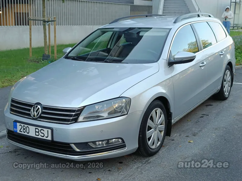 Volkswagen Passat - 1