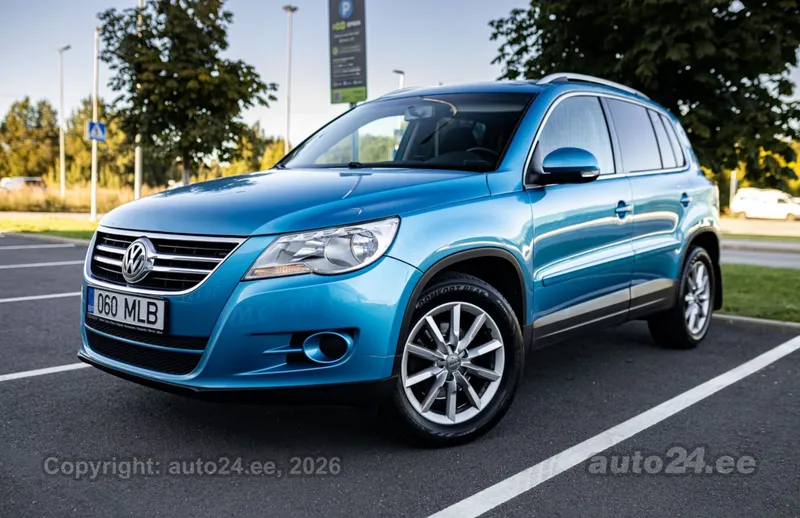 Volkswagen Tiguan - 1