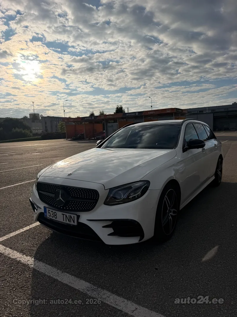 Mercedes-Benz E 220 - 1
