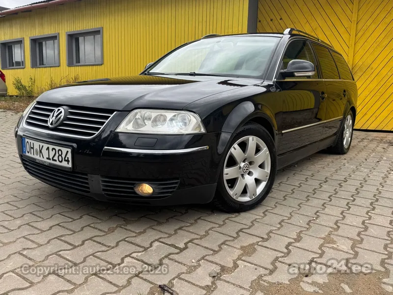 Volkswagen Passat - 1