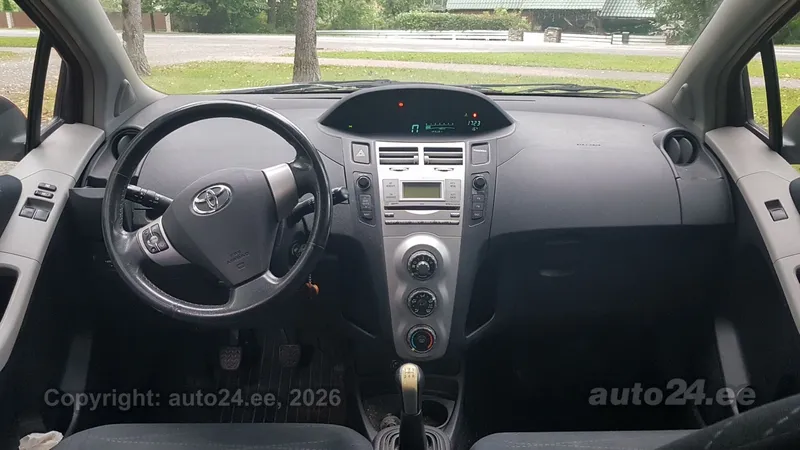 Toyota Yaris - 1