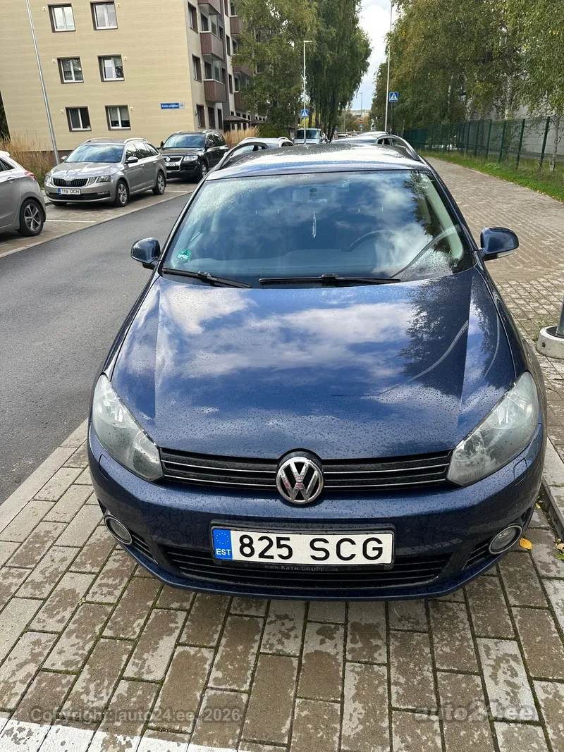 Volkswagen Golf - 1