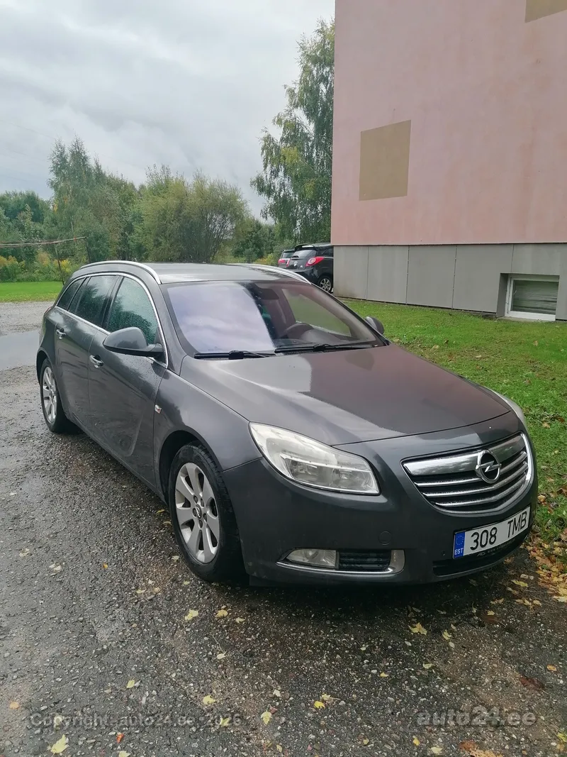 Opel Insignia - 1
