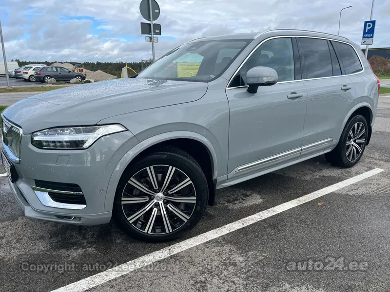 Volvo XC90 - 1