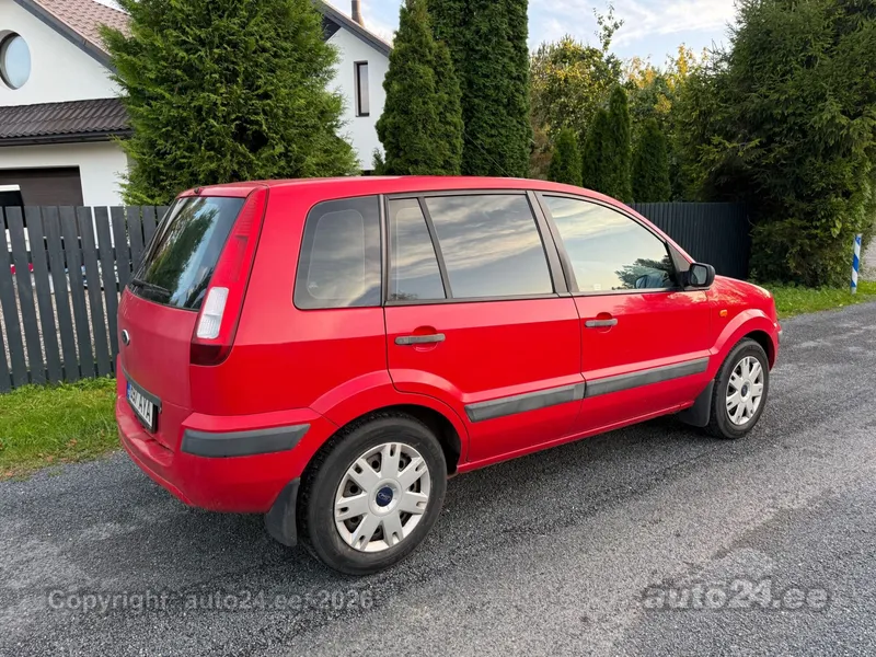 Ford Fusion - 1