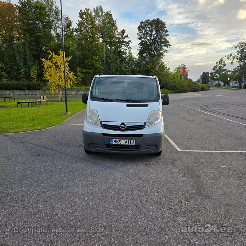 Opel Vivaro - 1