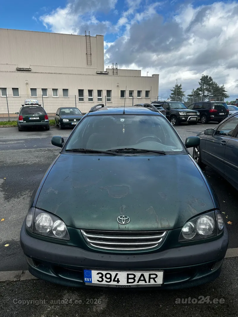 Toyota Avensis - 1