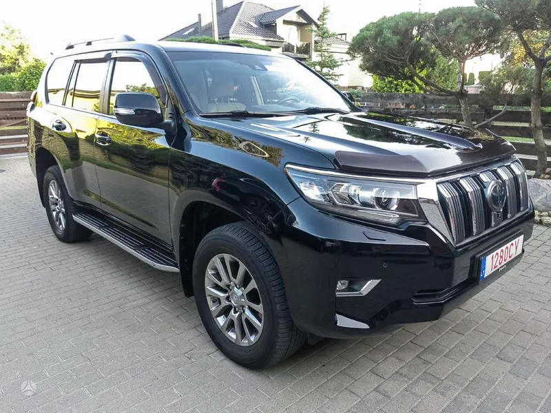 Toyota Land Cruiser - 1