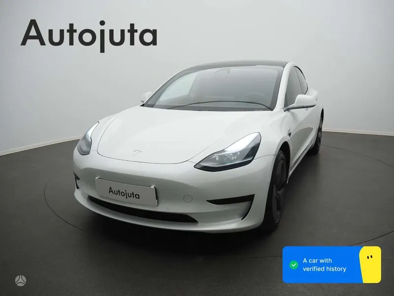 Tesla Model 3 - 1