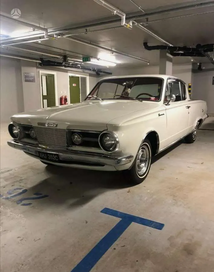 Plymouth Barracuda - 1